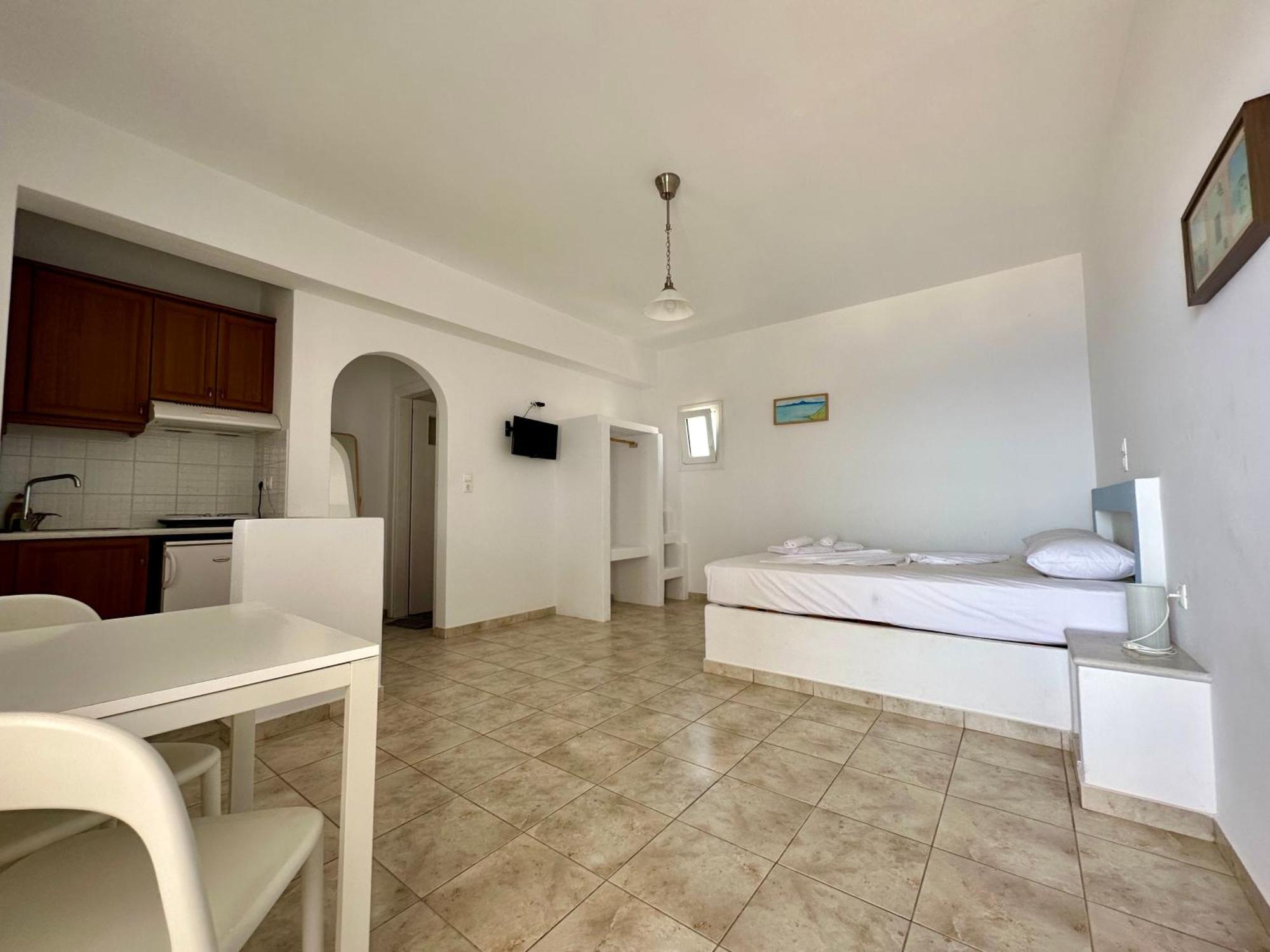 Restia Apartment Donoussa Exterior foto